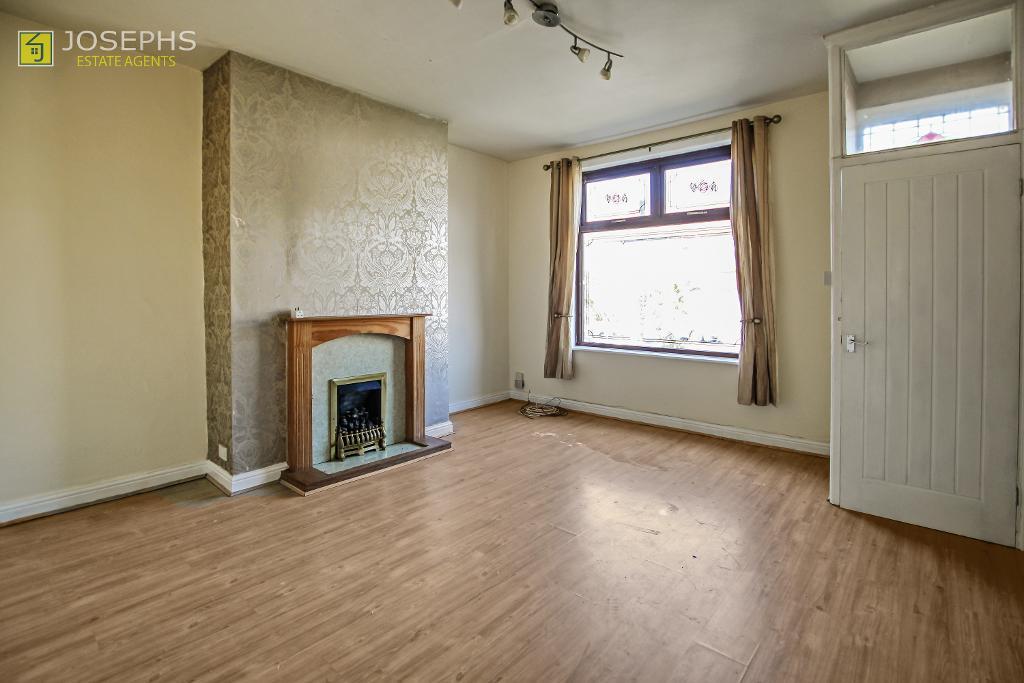 Wigan Road, Bolton, BL3 4QN