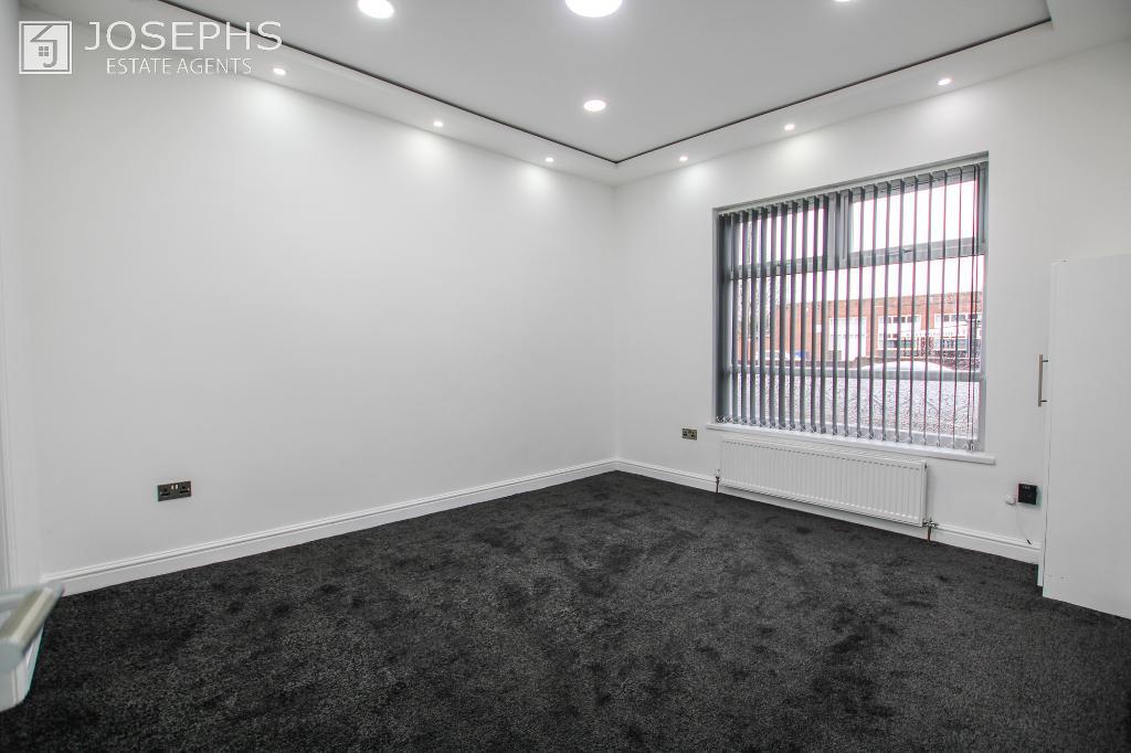 Ellesmere rd, Bolton, BL3 3JT